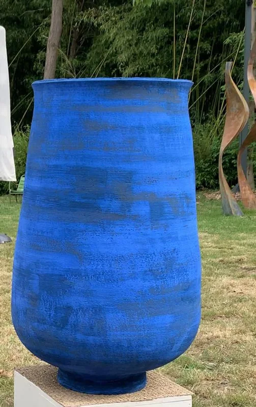 STAMNOSA II in an intense blue glaze